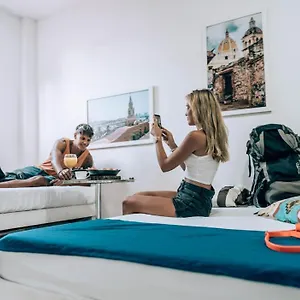  Hotel Neos Colombia